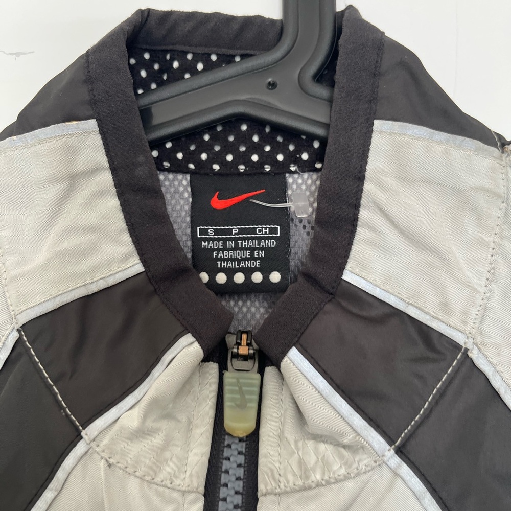 Nike vintage Men's Black and Gray Jacket